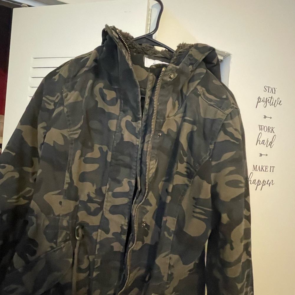 Camouflage Jacket With Detachable Fur.
